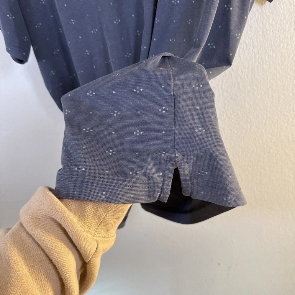 Travis Mathew Polo Shirt Mens XL Blue Pima Blend Golf Preppy Collar Armpit Stain